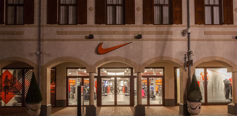 nike outlet roermond korting|Nike Factory Store Roermond. ROERMOND, NLD..